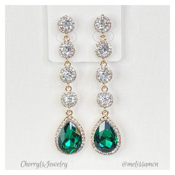 Long Green Crystal Dangle Earrings Light Comfortable Special Occasion Spa… - Picture 2 of 5